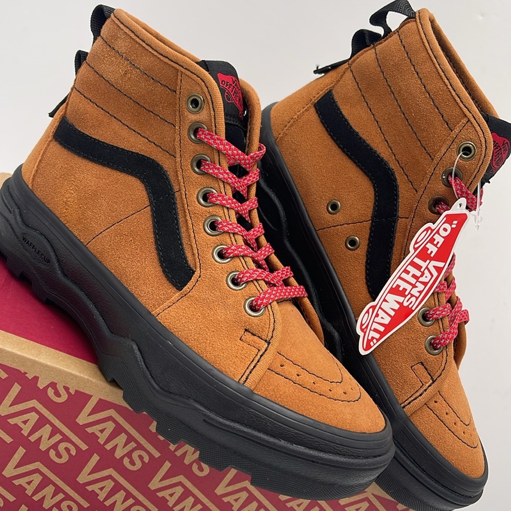 Vans WMNS Sentry Sk8-Hi Hiker Suede Brown/Black
VN0A5KY5Y49 Sneakers - Picture 6 of 16